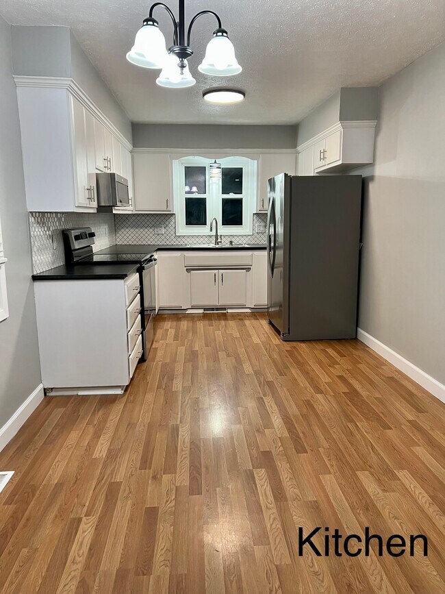 Foto del edificio - 2116 E Regency Plz