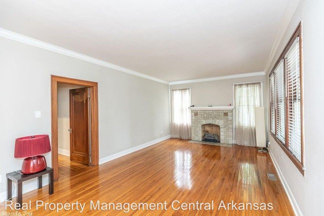 Building Photo - 3 br, 2 bath House - 4907 Crestwood Dr.