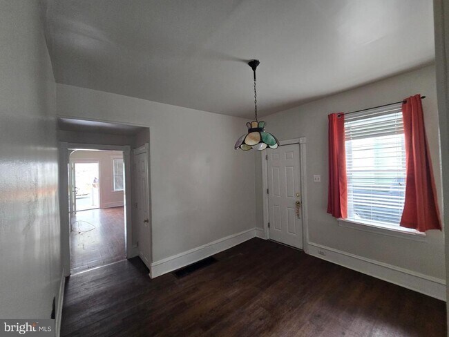 Foto del edificio - 106 Main St