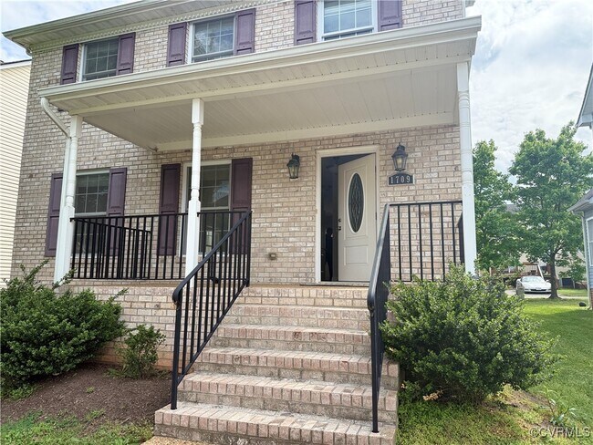 Building Photo - 1709 Kemper St