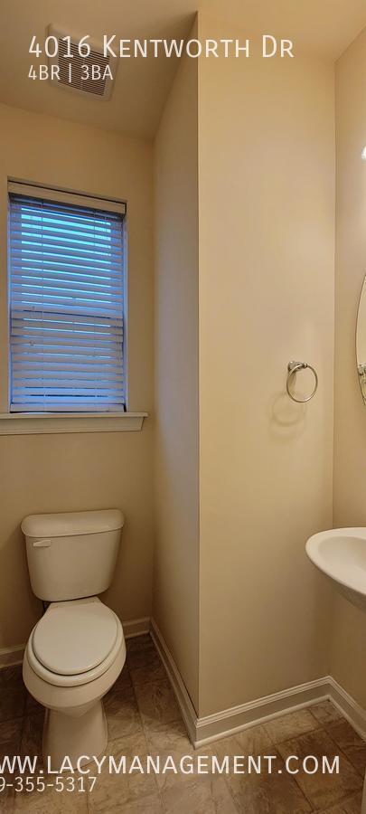 Building Photo - 4016 Kentworth Dr