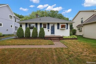 Building Photo - 836 Miller Ave