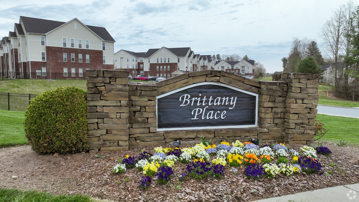 Brittany Place Apartment Homes Apartments at 41 Brittany Place Dr Hendersonville, NC