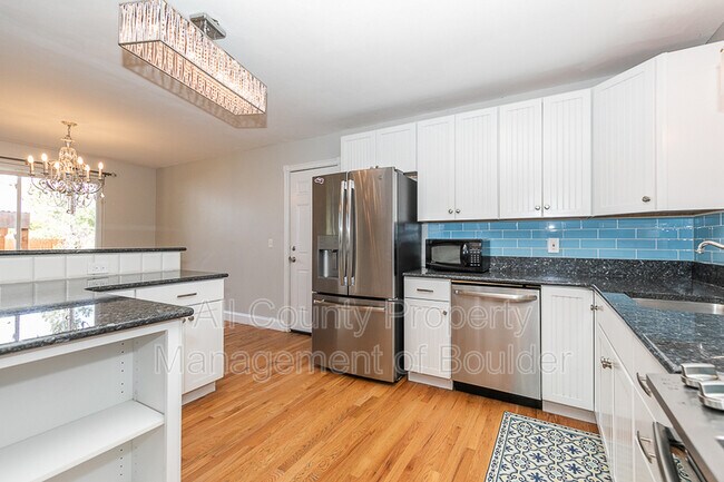 Building Photo - 945 Waite Dr.