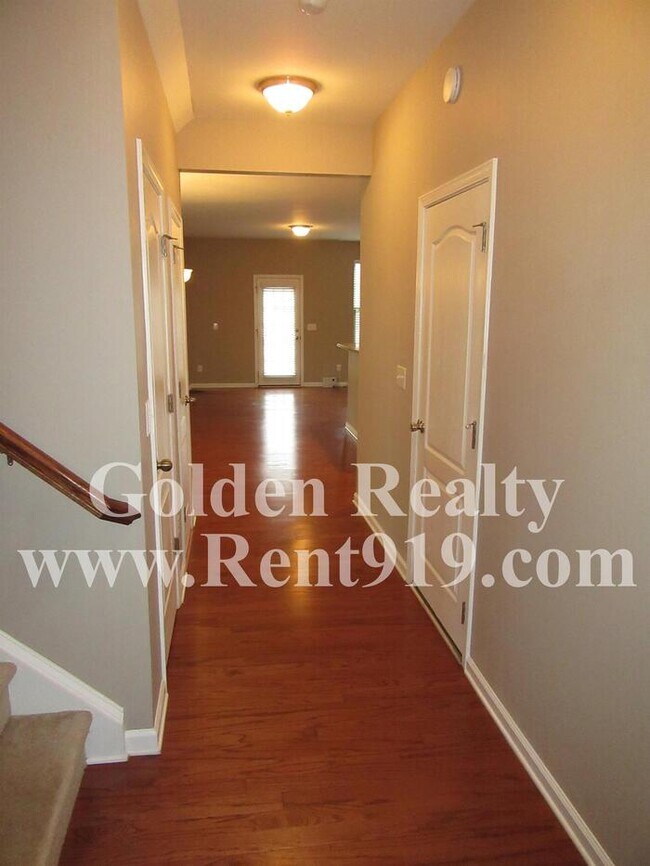 Building Photo - 8258 Primanti Blvd