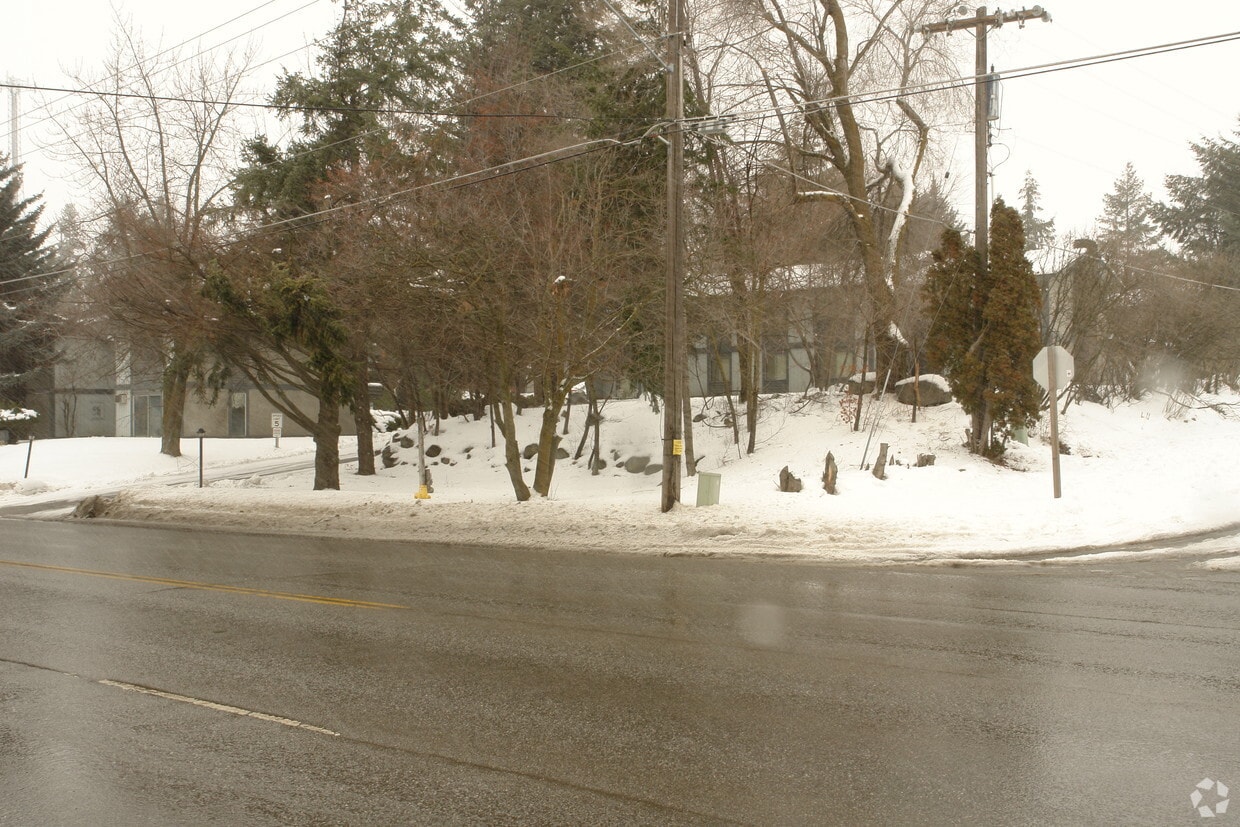 Building Photo - Stoneridge Apartments