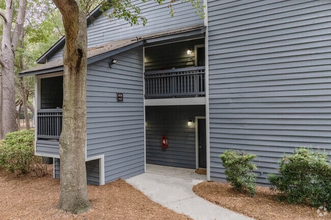 Entrada del edificio - MAA Runaway Bay