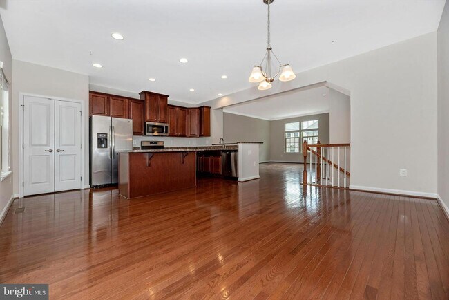 Building Photo - 6314 Posey St