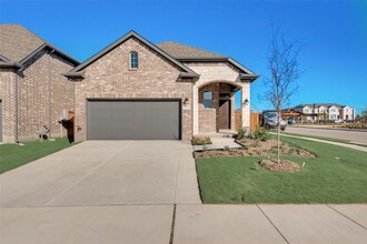 Building Photo - 1127 Mesa St