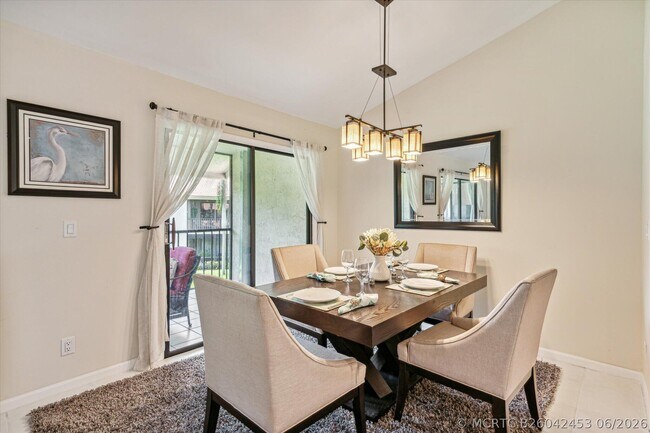 Foto del edificio - 5750 Coach House Cir