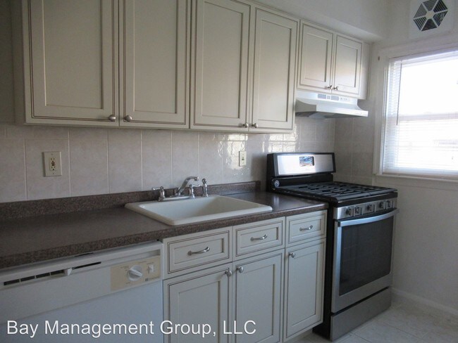 Foto del edificio - 3 br, 1 bath House - 2151 Coralthorn Rd