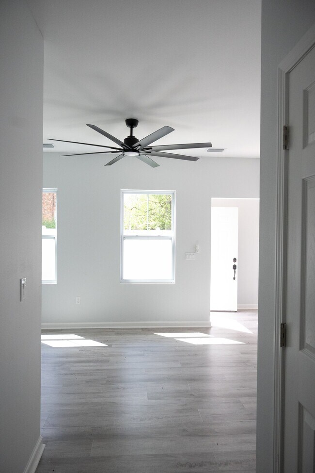 Foto del edificio - 2111 Owens St