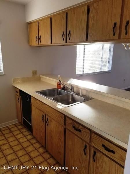 Building Photo - 2280-2286 Fox Hollow Dr