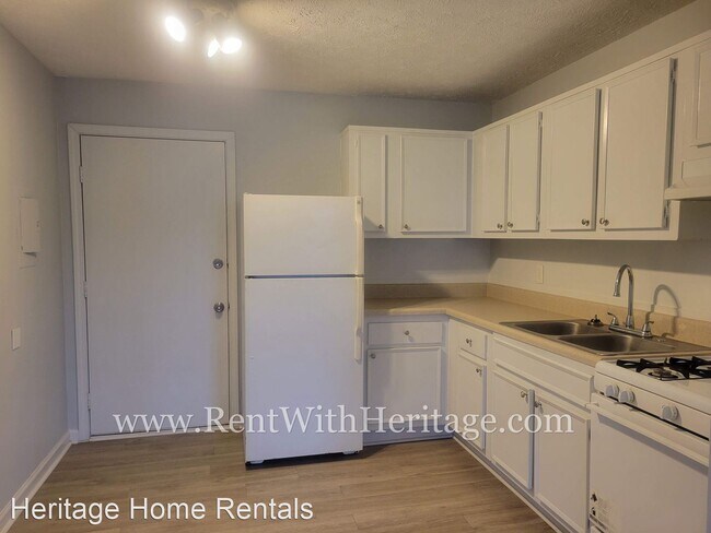 Building Photo - 2 br, 1 bath House - 1049 Old Powder Sprin...