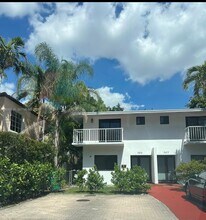 Building Photo - 325 Menores Ave