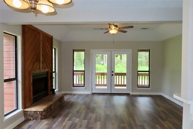 Foto del edificio - 31311 Walnut Creek Rd