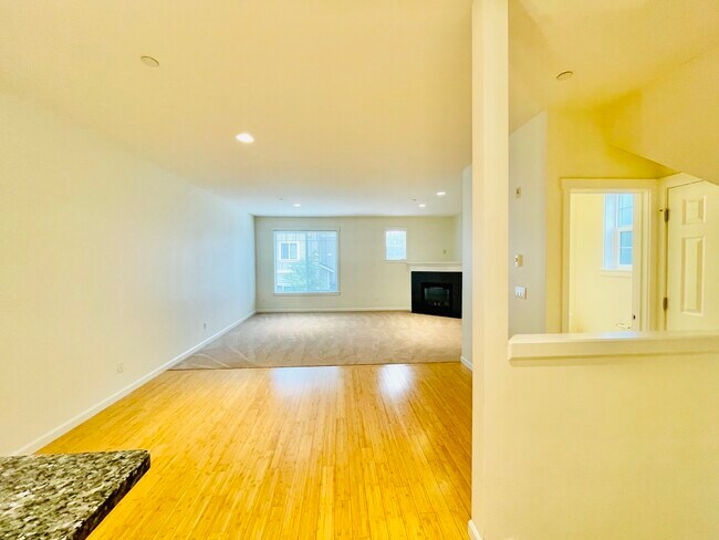 Foto del edificio - 1221 113th St SW