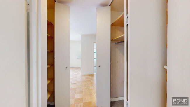 Foto del edificio - 247 W 87th St