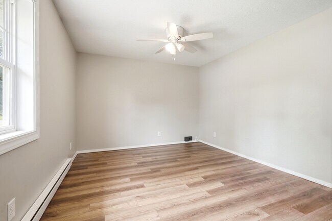 Foto del edificio - 304 W Pine St