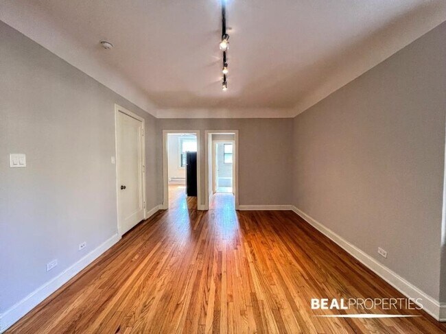 Building Photo - 0 bedroom in CHICAGO IL 60647
