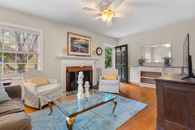Building Photo - East AVL - Newly Renovated Older Home Featuring Garage and Bonus Room