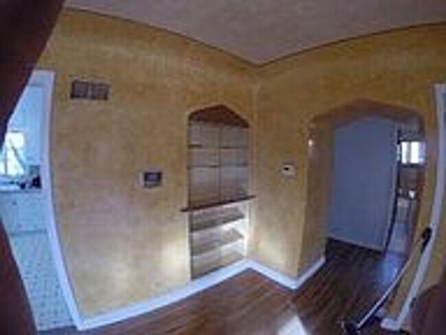Foto del edificio - 625 E Floyd Ave