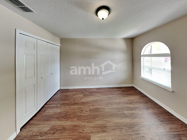 Foto del edificio - 13629 Silver Charm Ct