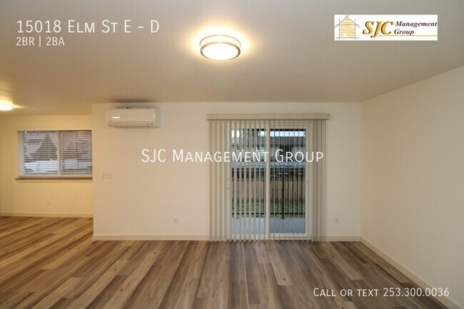 Foto del edificio - Four-plex in Downtown Sumner