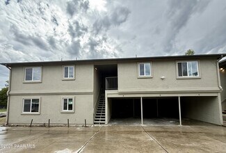 Building Photo - 566 Lincoln Ave