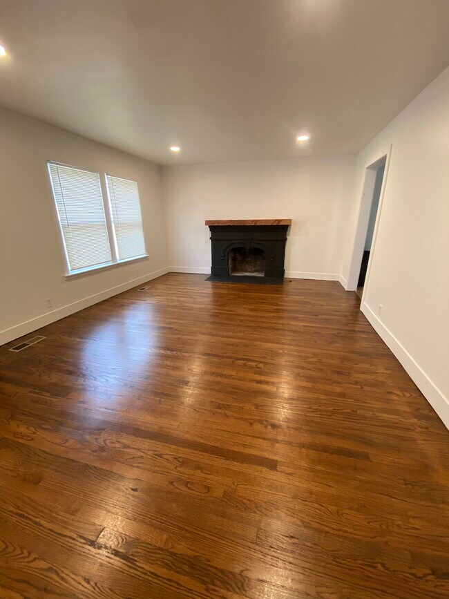 Foto del edificio - 1627 S Indianapolis Ave