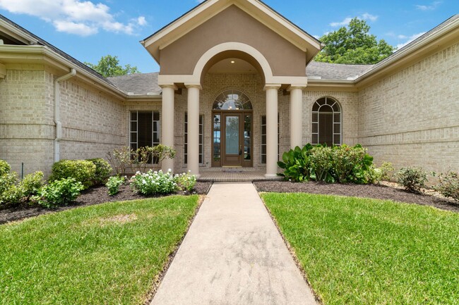 Building Photo - 32610 Whitburn Trail