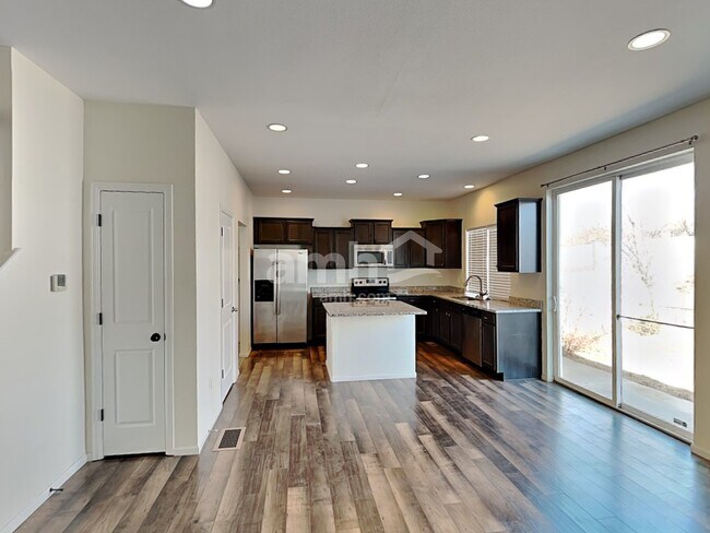 Foto del edificio - 5546 Malta St