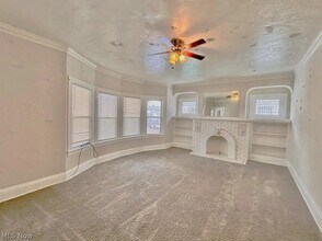 Building Photo - 3677 E 153rd St