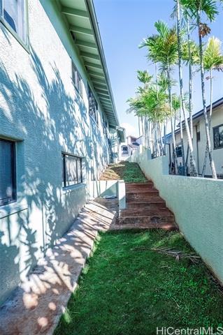 Building Photo - 98-656-656 Kuini St