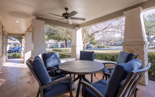 Foto del edificio - Mariposa River Bend 55+ Apartment Homes