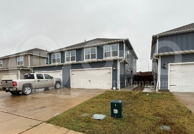 Building Photo - 316 Marsh Ln