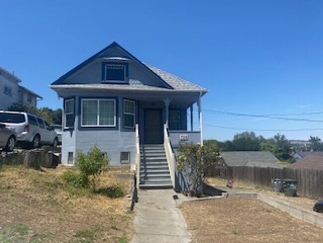 Building Photo - 726 Hichborn Street, Vallejo CA 94590