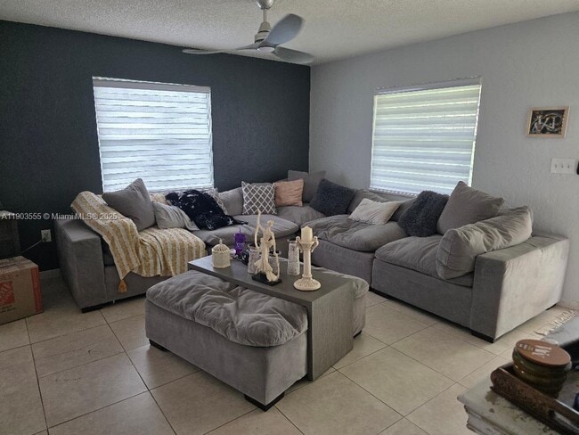 Foto del edificio - 409 SW 8th Ave