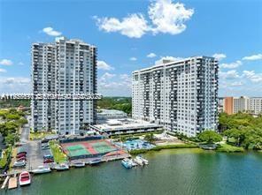 Foto del edificio - 2750 NE 183rd St