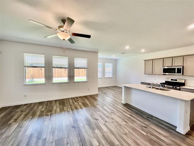 Building Photo - 1208 Sequoia Ln