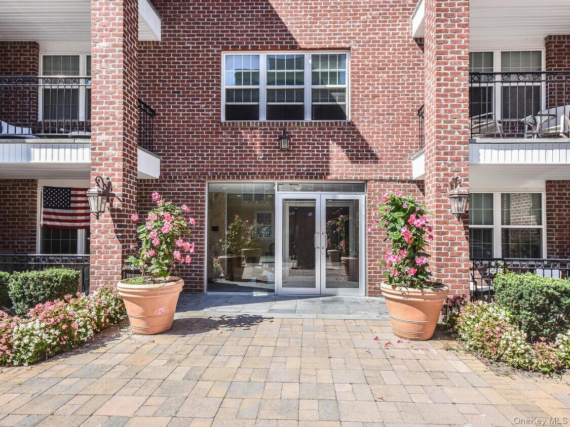 Foto principal - 400 Carney St