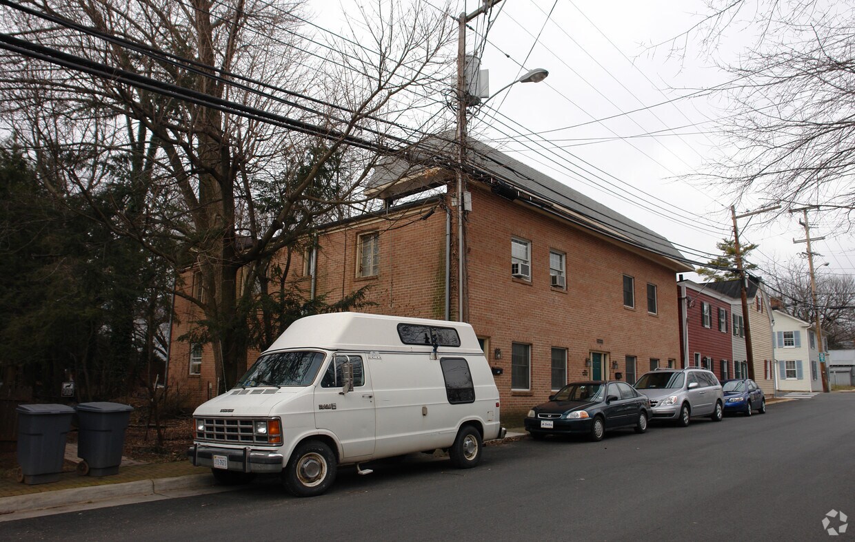 Building Photo - 7 North St NE