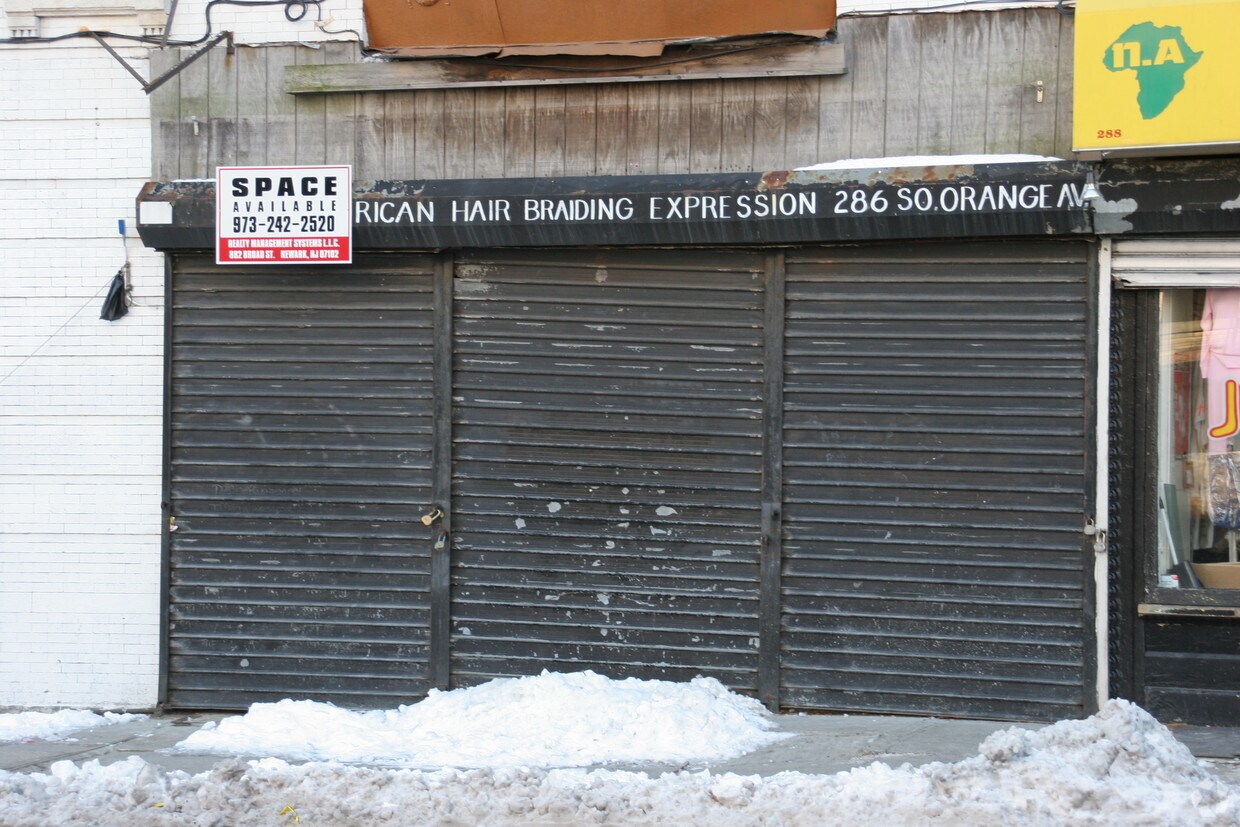 Building Photo - 233 Littleton Ave