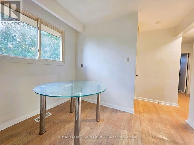 Building Photo - 57 Foreht Crescent