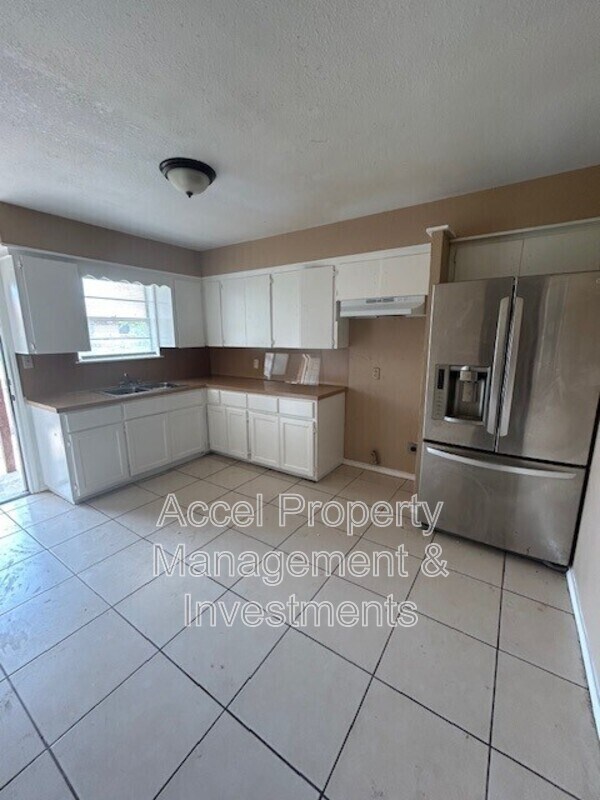 Foto del edificio - 2401 Gumwood Ave W