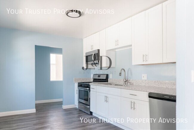 Foto del edificio - 4446-4448 G STREET-4448