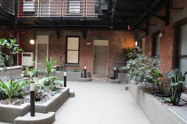 Foto del edificio - 187 Wayne St