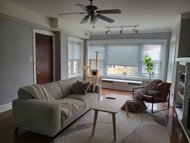 Foto del edificio - 4139 N Troy St