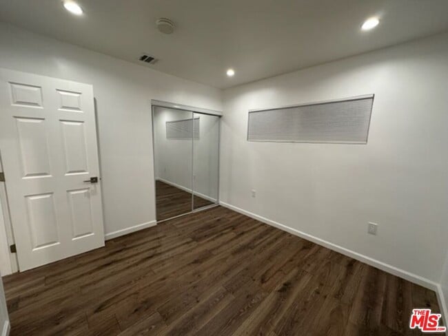 Foto del edificio - 14302 Van Nuys Blvd