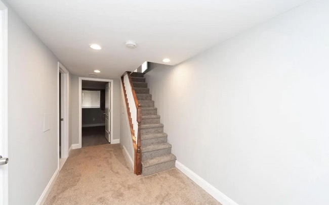 Building Photo - 41 N Linwood Ave